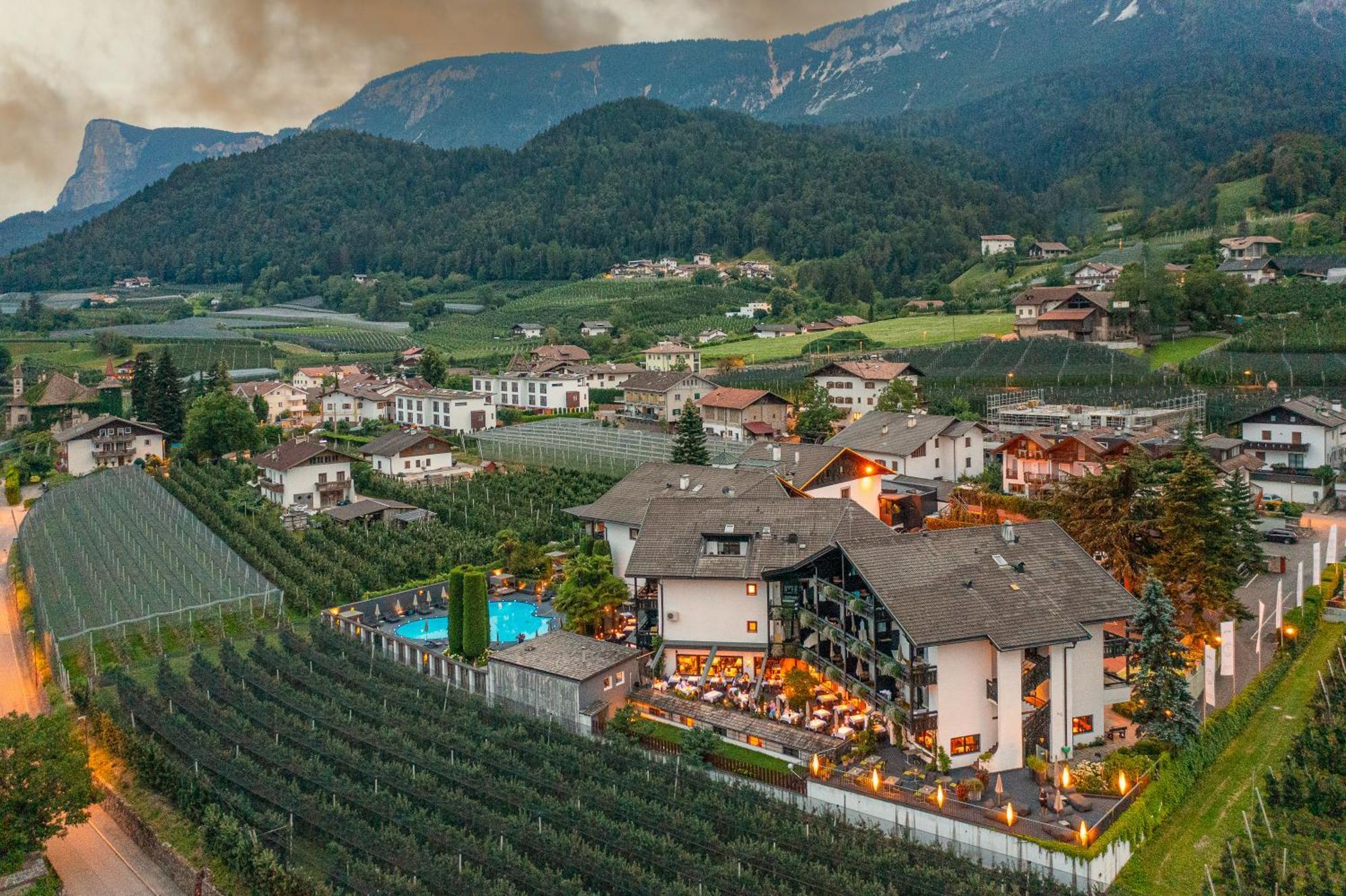Tirolensis Hotel Tesimo Buitenkant foto